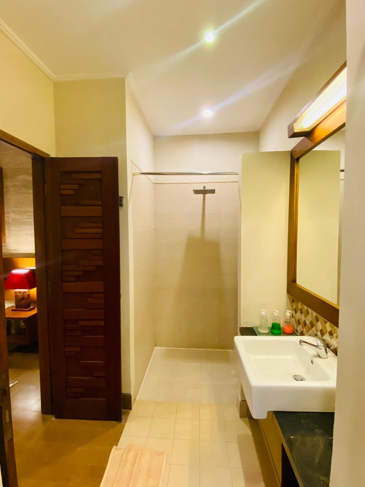 เดอะ กรีน เซอร์กา สวีทส์ Aparthotel เกอโรโบกัน ภายนอก รูปภาพ